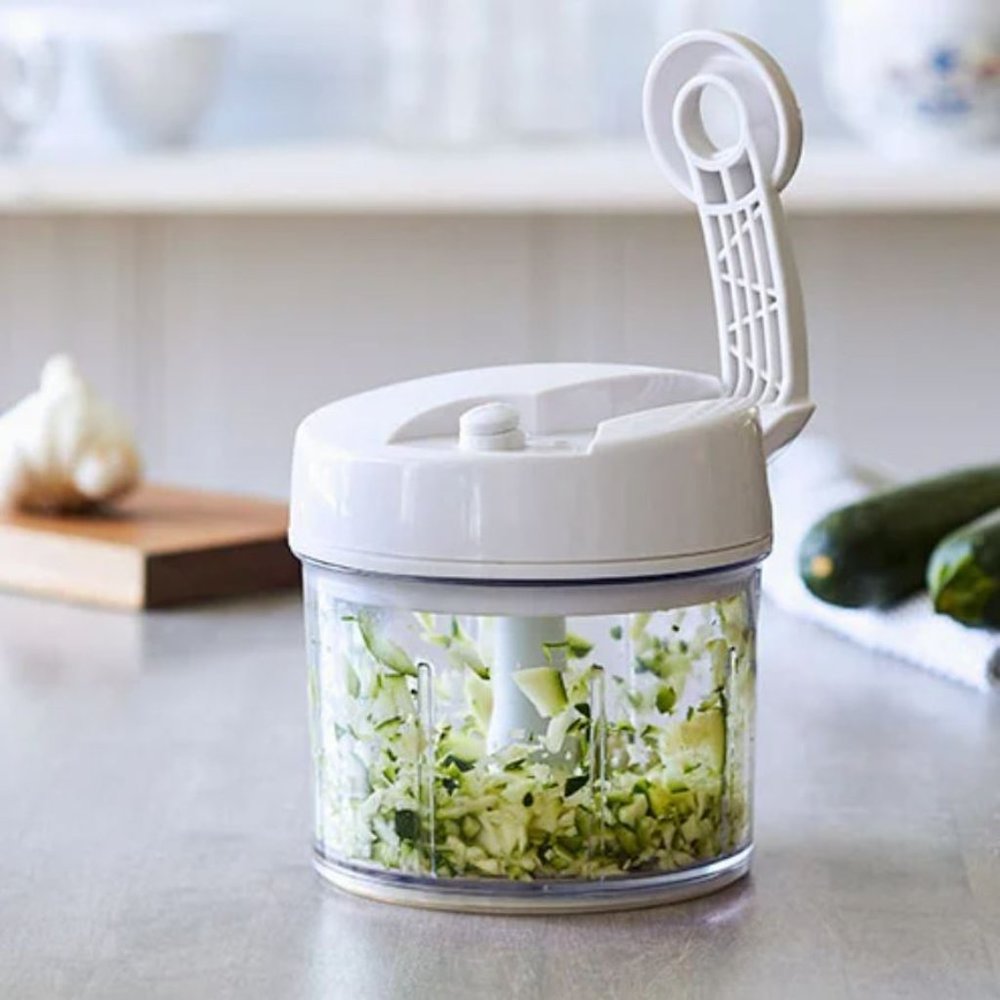 NIB Pampered Chef Manual Food Processor